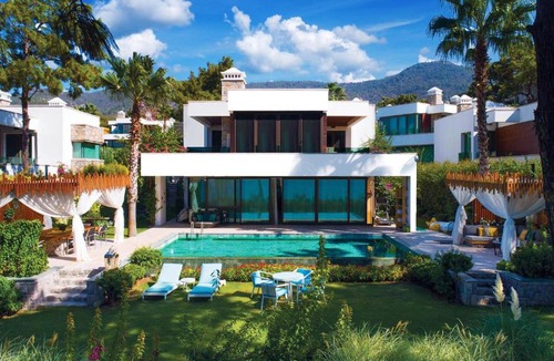 Torba Villa | VHILLAS Private Luxury VILLA AZUR
