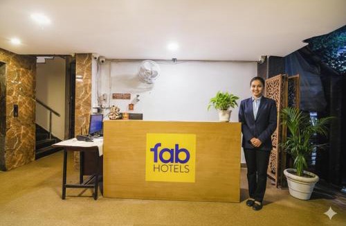 Kalighat Hotel | Via Krishna I