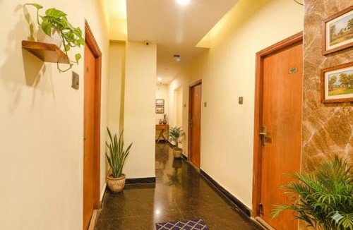 Kalighat Hotel | Via Krishna I
