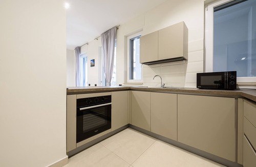 Chiaia Apartment | Via Niccolò Tommaseo 4 - appartamento 3