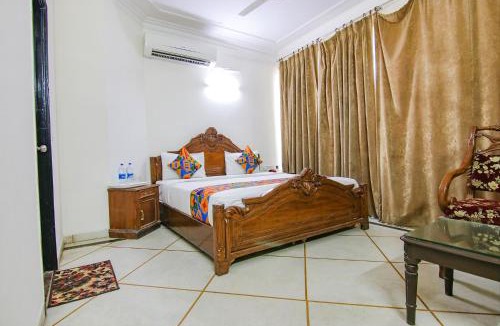 DLF Phase 3 Hotel | Via Singh Suite