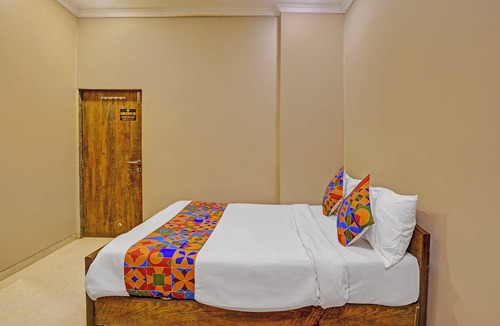 Khar Hotel | Via Stay Land