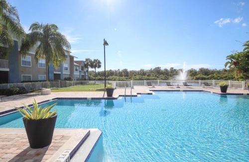 Trailer Estates Apartment | Viagem Beautiful 2BR w Balcony Pool Gym Tennis