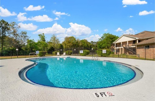 Myrtle Beach Apartment | Viagem Modern 2BR with Gym & Pool