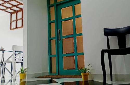 Paltan Bazaar Hotel | VIAN INN