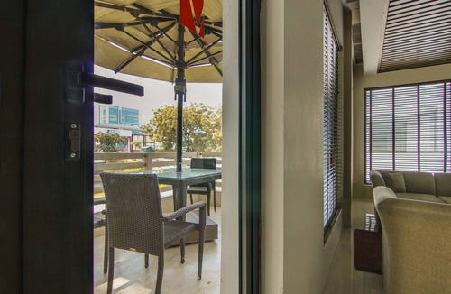 Faridabad Hotel | Vibe By The Lalit Traveller