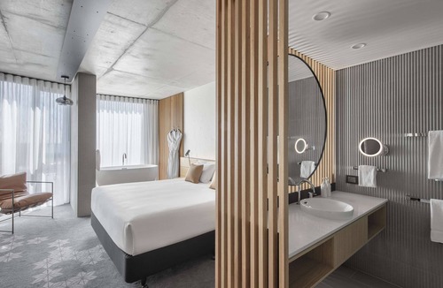 Adelaide Central Business District Hotel | Vibe Hotel Adelaide
