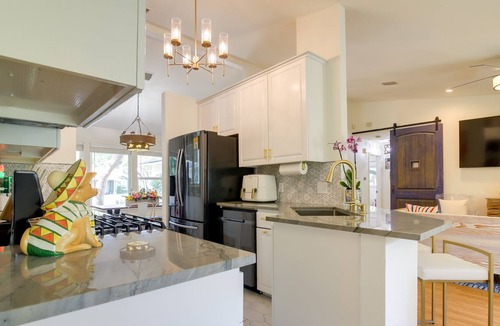 Milwood House | Vibrant Austin Vacation Rental 6 Mi to The Domain!