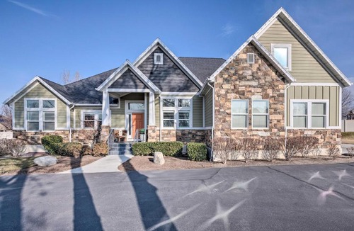 Draper Apartment | Vibrant Chic Home ~ 20 Mi to Salt Lake City!