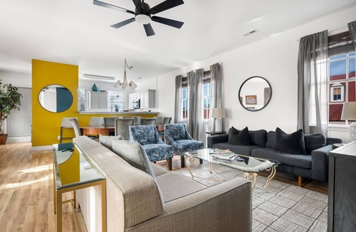 Cannonborough Elliotborough Apartment | Vibrant | Private Patio | Dreamcatcher Suite B