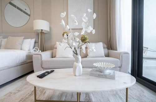 Dubai Apartment | Vibrant Room in Studio City - Azizi Beach Mirage