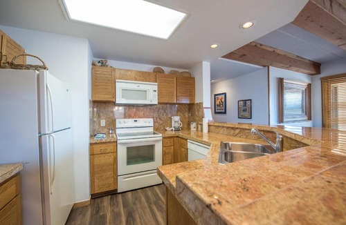 Mount Crested Butte Apartment | Vibrantly Decorated Plaza Condo Apts