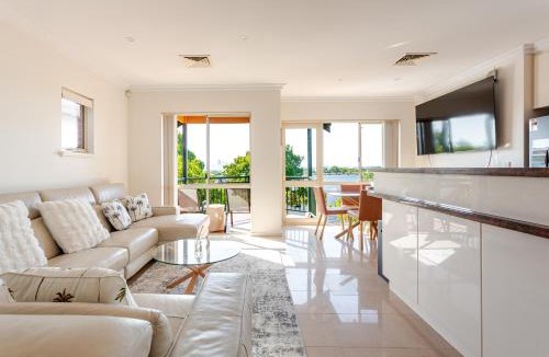 Victoria Park Villa | Vic Park Retreat