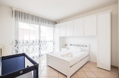 Valverde Apartment | Vicino al Mare con Terrazzo - WiFi e Parcheggio Privato