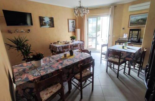 Papasidero Bed & Breakfast | Vicky's B&B by V