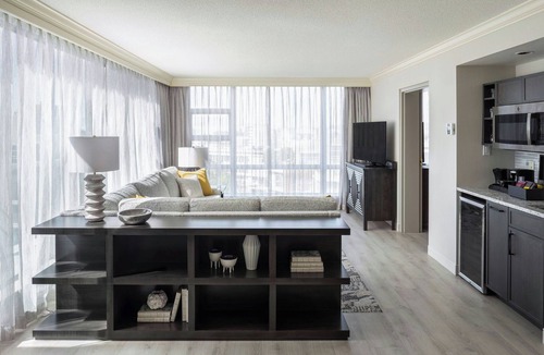 Downtown Victoria Hotel | Victoria Marriott Inner Harbour
