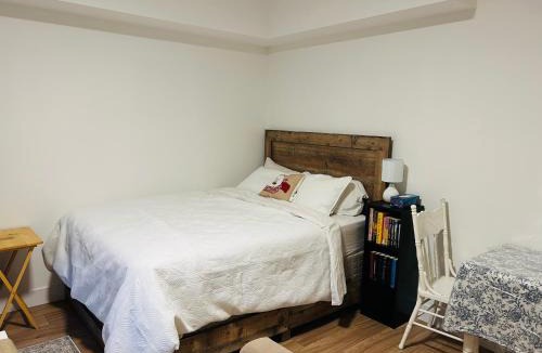 Victoria Bed & Breakfast | Victoria private studio suite