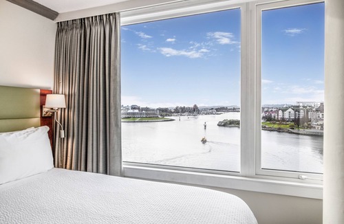 Inner Harbour Hotel | Victoria Regent Waterfront Hotel & Suites