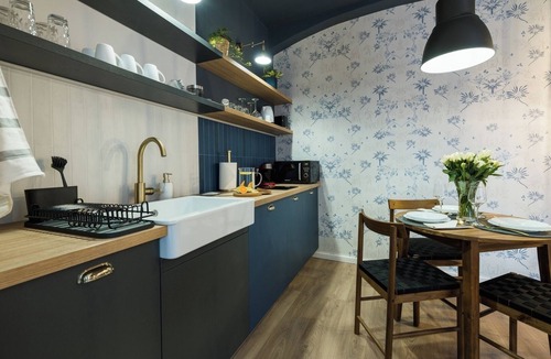 Centrul Vechi Apartment | Victorian Blue Studio