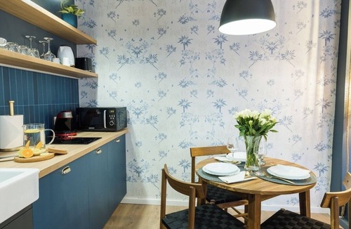 Centrul Vechi Apartment | Victorian Blue Studio