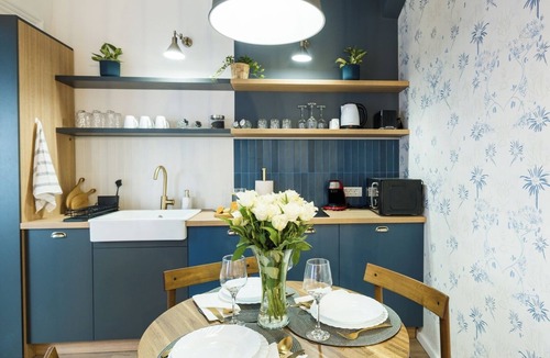 Centrul Vechi Apartment | Victorian Blue Studio