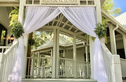Steinhatchee Cottage | Victorian Cottage 7