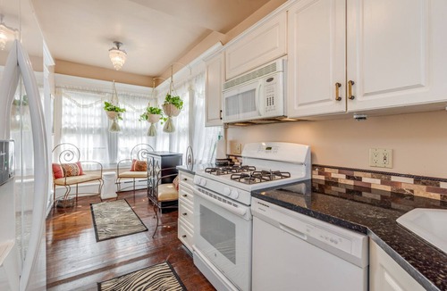 Ventnor City House | Victorian Home - Golfers Welcome