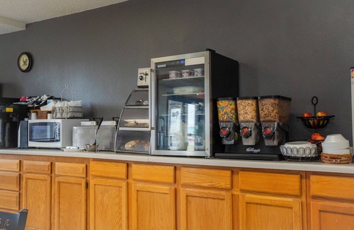 York Hotel | Victorian Inn & Suites