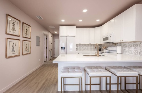 Cedar Key Apartment | Victorian Inspired Downtown, Boat Trailer Parking!