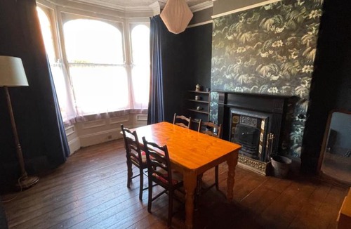 Lincoln House | Victorian Old Vicarage, spacious, period home, pet friendly, convenient central location