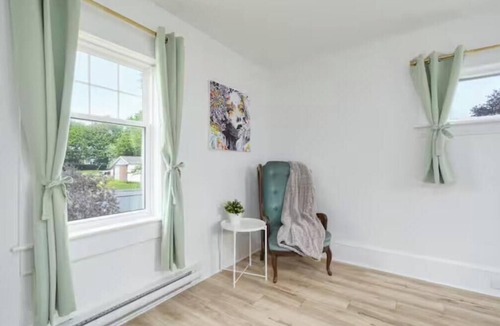 Sydney Apartment | Victorian Penthouse 2 bedroom down town. Share Save