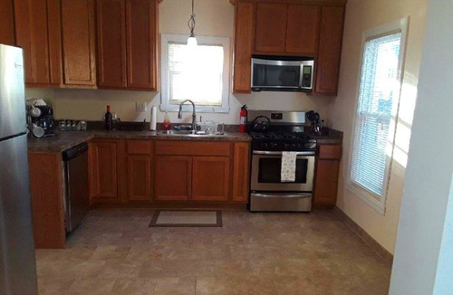 Kenosha House | Victorian! Professionally Cleaned, Self Check In - Sleeps 10