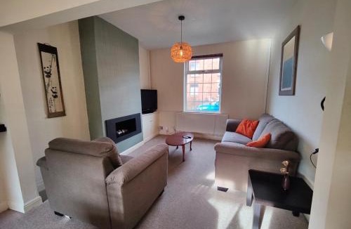 Newton-le-Willows House | Victorian Semi Detached House behind the High Street