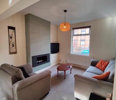 Newton-le-Willows House | Victorian Semi Detached House behind the High Street