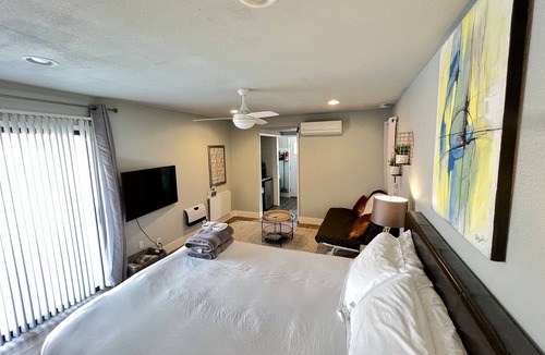 Redding Apartment | Victory Suite- Private Entrance + Bathroom