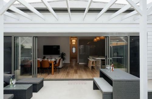 Hamilton House | Vida Hamilton - 3 bed, 2 bath kids playground!