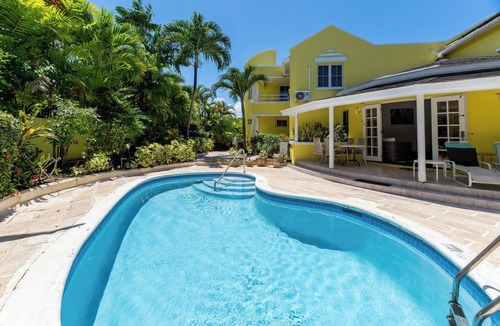 Lascelles Villa | Vida Mejor-Poolside (Private Pool)