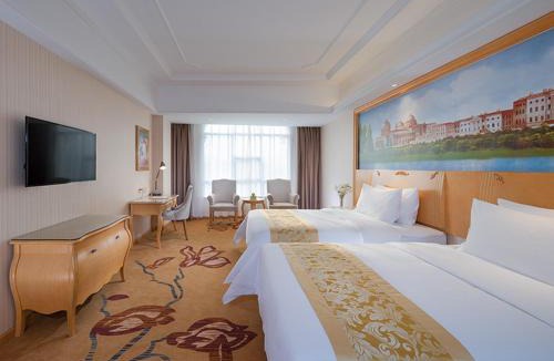 Dehua County Hotel | vienna Hotel (fujian quanzhou dehua station)
