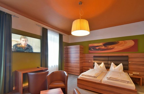 Spittal an der Drau House | Vierbettzimmer mit Dusche Oder Bad/wc - Hotel Ertl