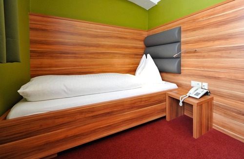 Spittal an der Drau House | Vierbettzimmer mit Dusche Oder Bad/wc - Hotel Ertl