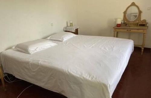 Malemort-du-Comtat House | Vieux Mas Rénové en Pierre sur Malemort du Comtat