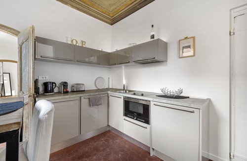 Old Town Apartment | VIEUX NICE BALCONY CATHEDRAL VIEW/AC/WIFI