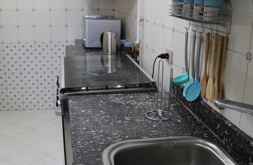 Oula Apartment | View Great pyramids & Egyptian Museum; a 10 min walk & 1.7 km 2 Great Pyramids.