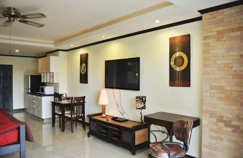 Jomtien Apartment | View Talay 5 Studio Sleeps 2 - Close to Beach