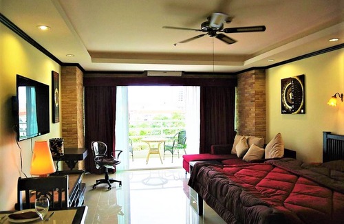 Jomtien Apartment | View Talay 5 Studio Sleeps 2 - Close to Beach