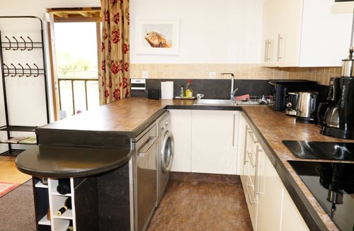 Okehampton Cabin | View The Gallery - Cozy Retreat
