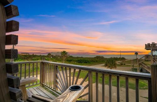 Port Bolivar House | Views! Beachside, Hot Tub, Arcade, Family Beach Retreat with Fun for Every Age!