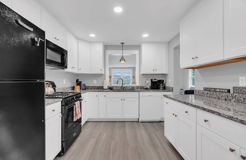 Harrison Condo | Views! Cozy, Private 3BR Condo with lake access!