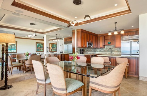 Wailea Condo | Views Down the Entire Beach | Makena Surf E103