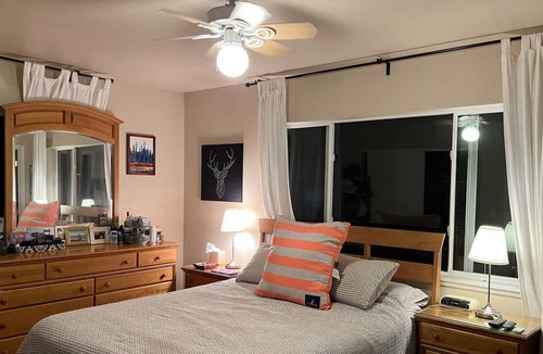 Highland Park Condo | Views Galore 2B|2B